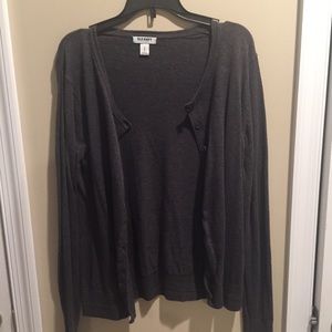 Old Navy gray button-up sweater